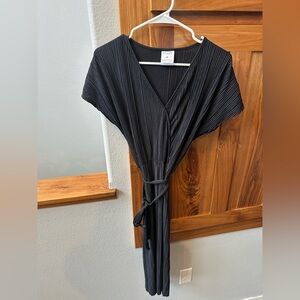 Serra Black Pleated Maxi Dress